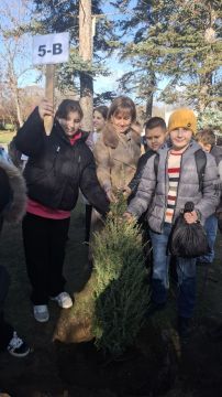 Посвящение в пятиклассники в среднеобразовательной школы №1 «София» г. Днепрорудное