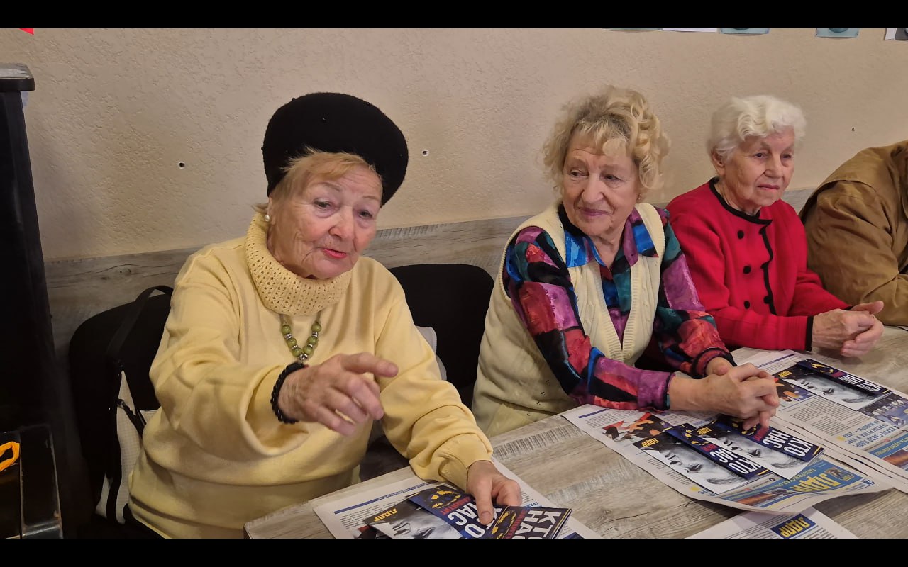 Помощник депутата Заксобрания и юрист РО ЛДПР Запорожской области встретились с ветеранами труда Помощник депутата Заксобрания и юрист РО ЛДПР Запорожской области встретились с ветеранами труда