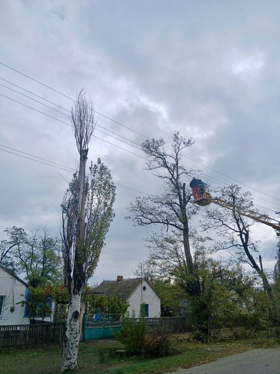 Акимовский район — перетяжка проводов Акимовский район — перетяжка проводов
