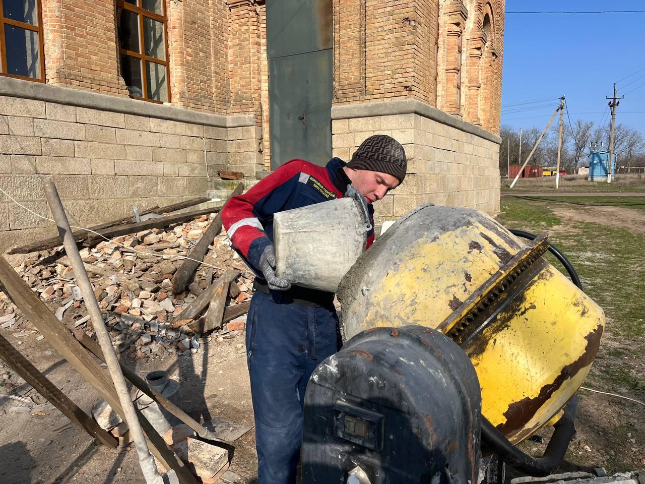 Гуманитарная миссия в Запорожской области: восстановление храма Гуманитарная миссия в Запорожской области: восстановление храма