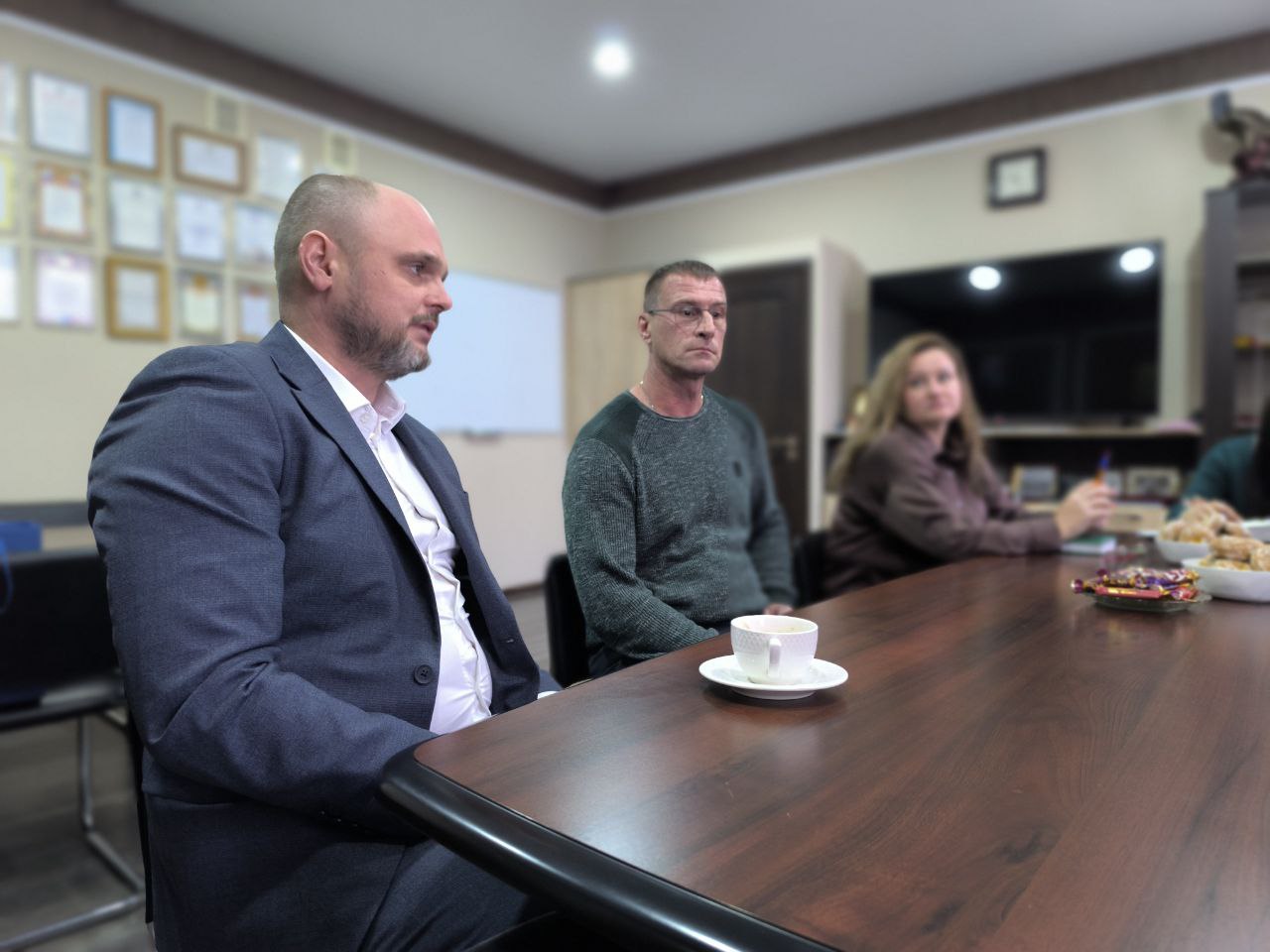 Александр Трудоношин: С дружеским визитом на территории Акимовского округа сегодня пребывает делегация города Инкермана, внутригородского муниципального образования города Севастополя (Республика Крым) Александр Трудоношин: С дружеским визитом на территории Акимовского округа сегодня пребывает делегация города Инкермана, внутригородского муниципального образования города Севастополя (Республика Крым)