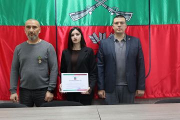 В штабе общественной поддержки «Единой России» вручили награды активистам за подготовку мероприятий к 80-летию Победы