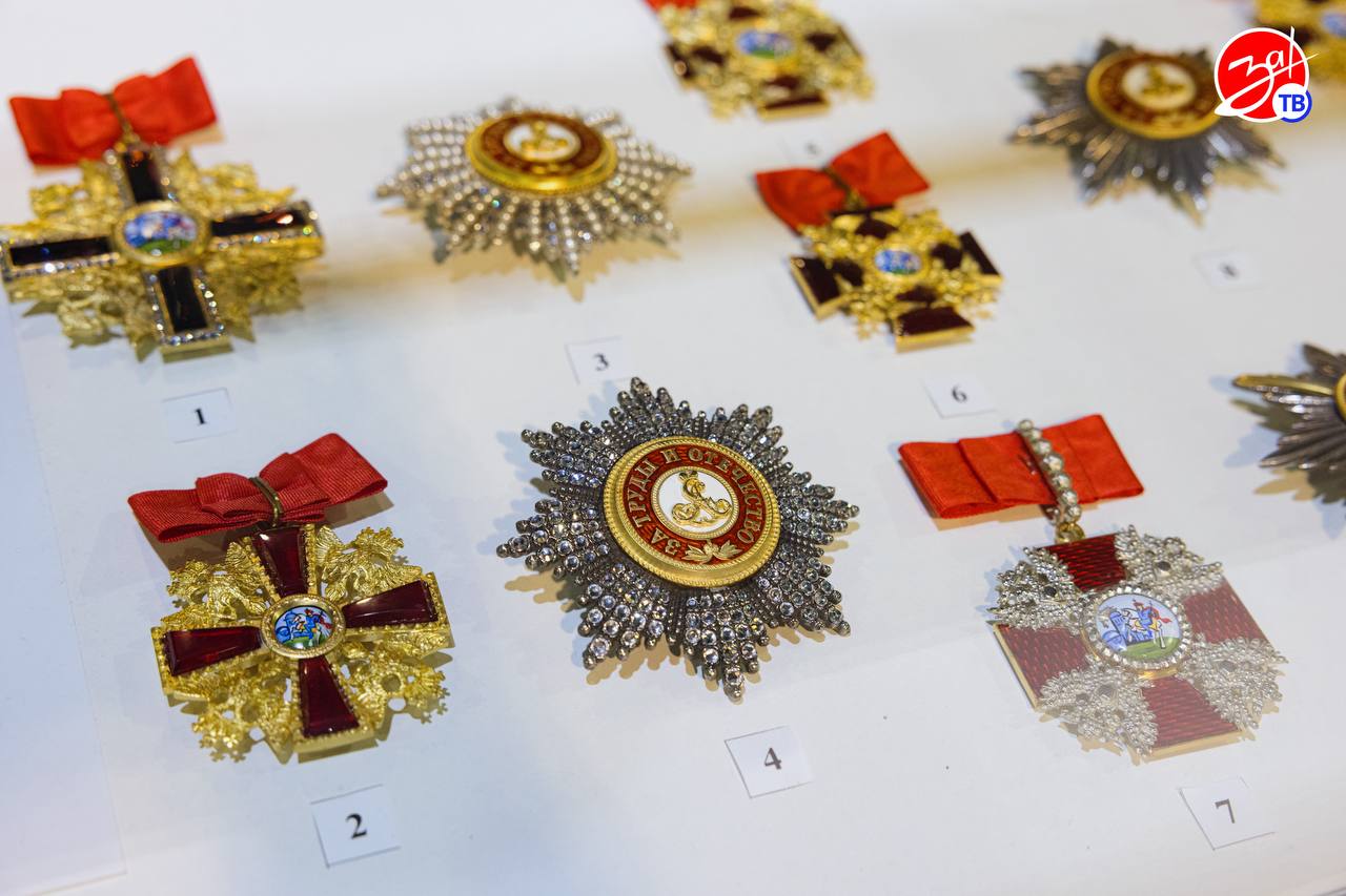 В Мелитополе торжественно открылась международная художественная выставка «Искусство и мир: Великая Победа Жизни», посвященная 80-летию Победы в Великой Отечественной войне В Мелитополе торжественно открылась международная художественная выставка «Искусство и мир: Великая Победа Жизни», посвященная 80-летию Победы в Великой Отечественной войне