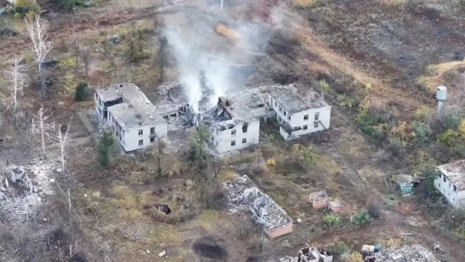 Кадры применения РСЗО Торнадо-С по противнику