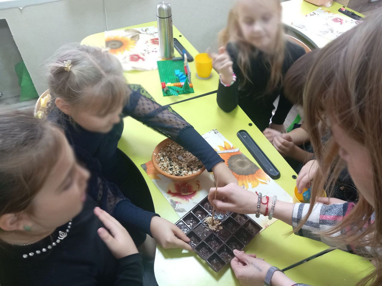 Эко-кормушки для пернатых друзей: добрая инициатива кружка «Фантазия» Эко-кормушки для пернатых друзей: добрая инициатива кружка «Фантазия»