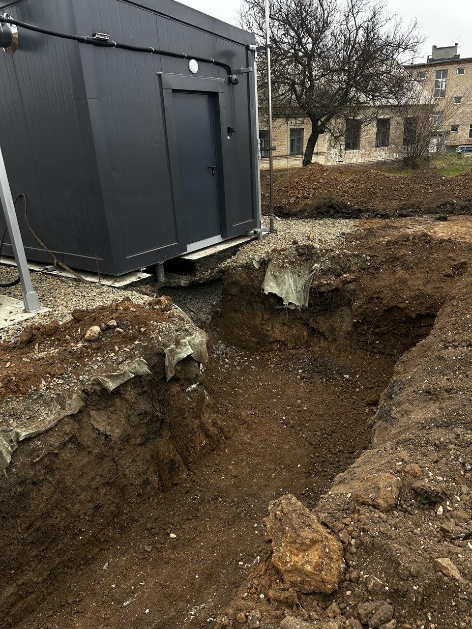 В Новониколаевке шефы из Севастополя завершили земляные работы под водопровод и теплосеть к блочно-модульной котельной В Новониколаевке шефы из Севастополя завершили земляные работы под водопровод и теплосеть к блочно-модульной котельной