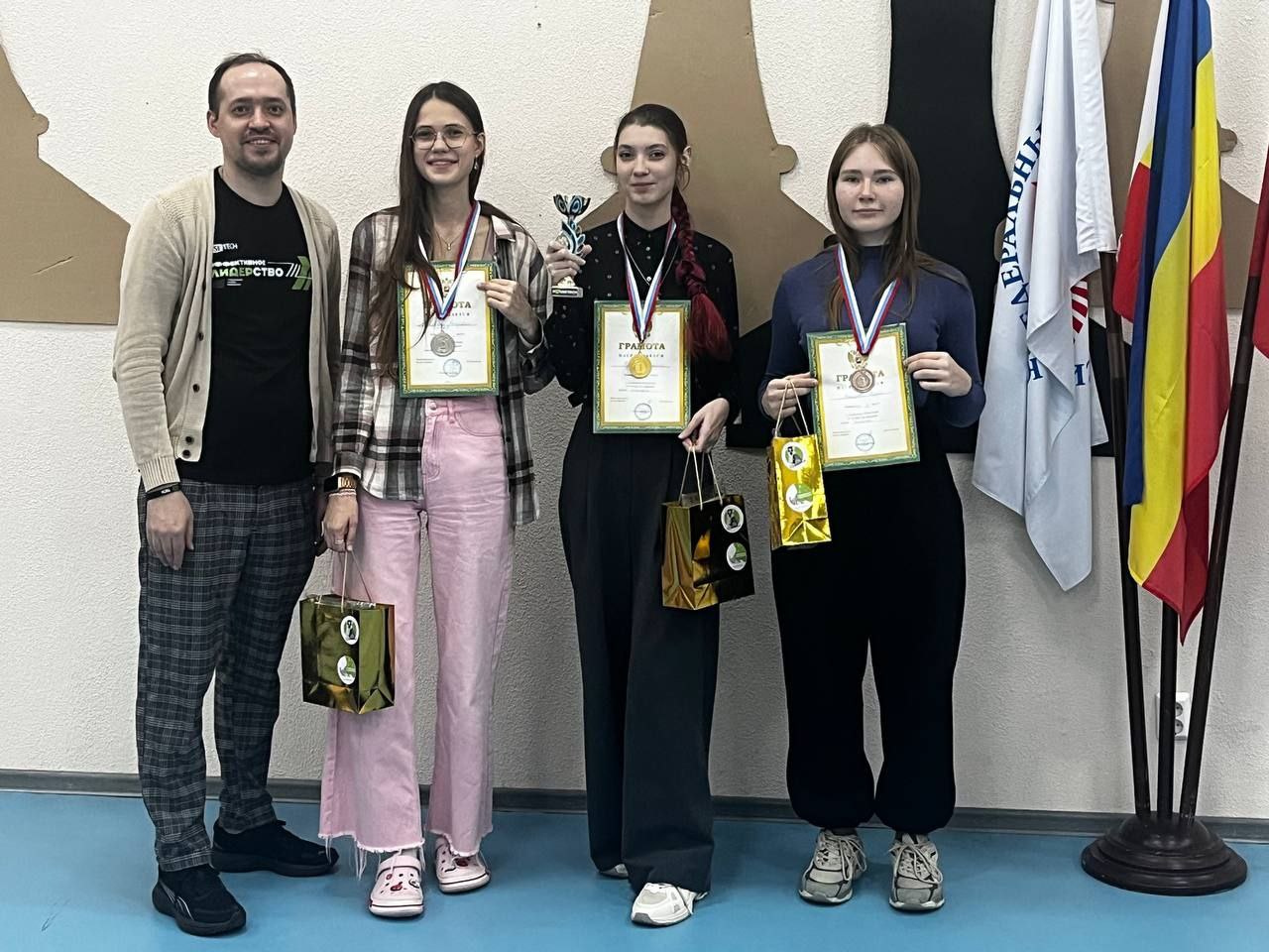 Четвёртый Кубок ИТ-столицы Юга России по русским шашкам состоялся 16 ноября в г. Ростов-на-Дону Четвёртый Кубок ИТ-столицы Юга России по русским шашкам состоялся 16 ноября в г. Ростов-на-Дону