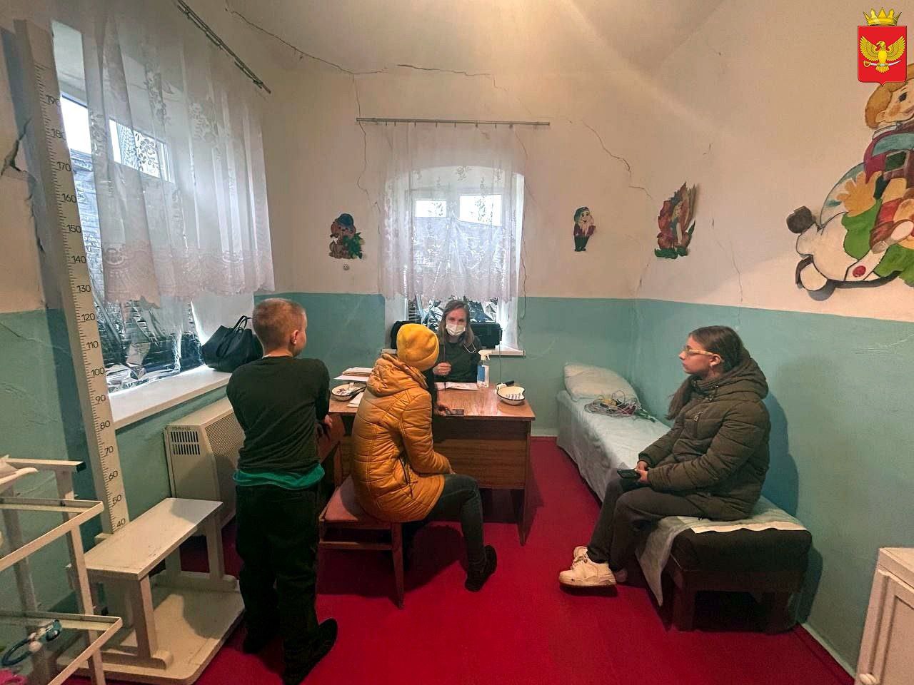 С 18 ноября в сёлах Приморского муниципалитета приём населения начала проводить врач-педиатр и врач-пульмонолог из Мурманской области Алена Артеева С 18 ноября в сёлах Приморского муниципалитета приём населения начала проводить врач-педиатр и врач-пульмонолог из Мурманской области Алена Артеева