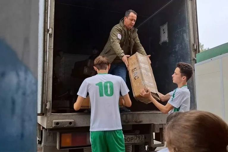 70 тонн гумпомощи раздал в 2025 году Народный фронт в Запорожской области