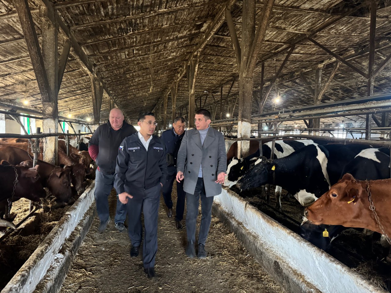 Арсен Арзиев с рабочим визитом посетил предприятие в Запорожской области