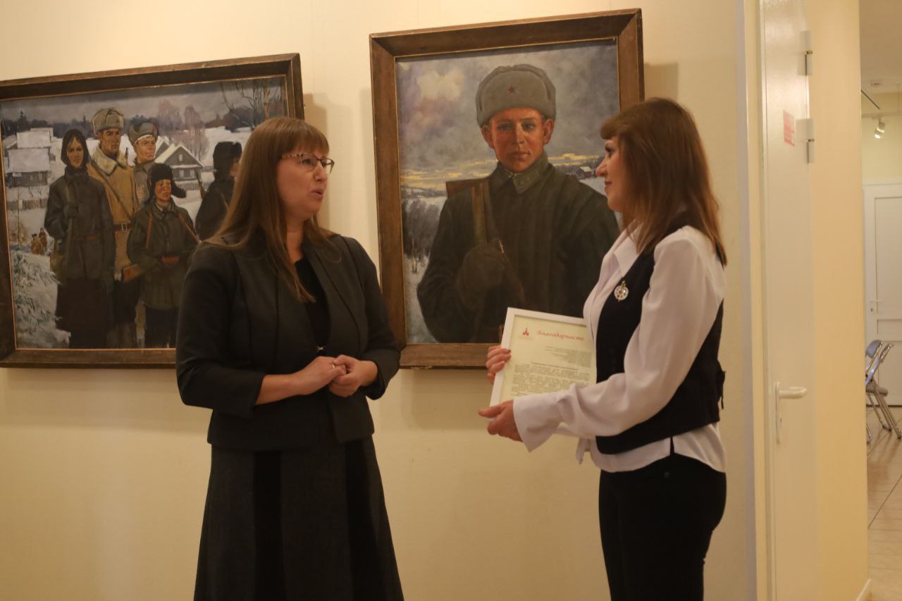 Алевтина Анатольевна Криванова из Бердянска представила межрегиональный проект «И помнит мир спасённый» в Великом Новгороде! Алевтина Анатольевна Криванова из Бердянска представила межрегиональный проект «И помнит мир спасённый» в Великом Новгороде!