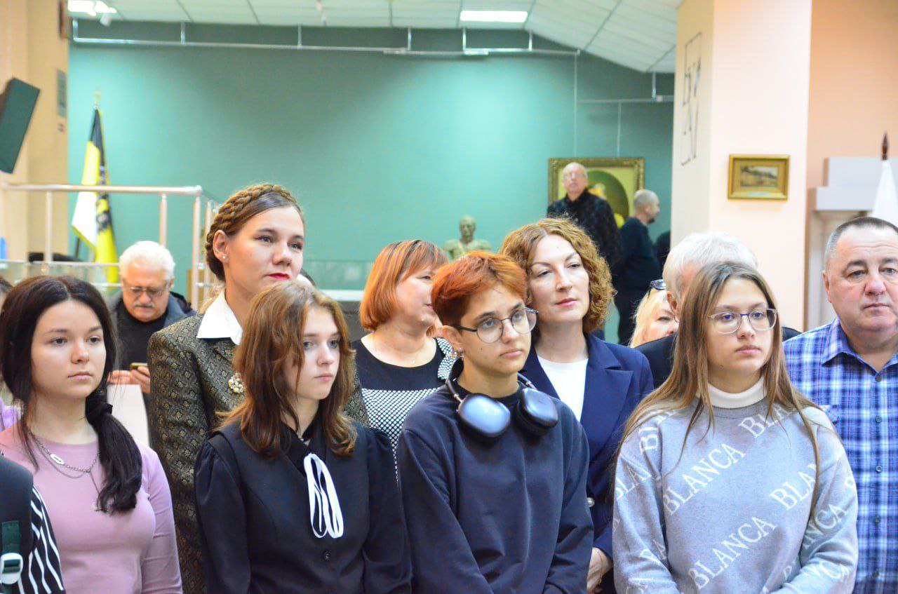 Министр культуры Запорожской области Светлана Назина посетила торжественное событие: Художественный музей имени Исаака Бродского пополнился работами московских художников Министр культуры Запорожской области Светлана Назина посетила торжественное событие: Художественный музей имени Исаака Бродского пополнился работами московских художников