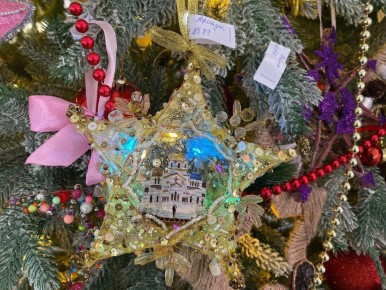 Жителей Запорожской области приглашают поучаствовать в конкурсе новогодней игрушки