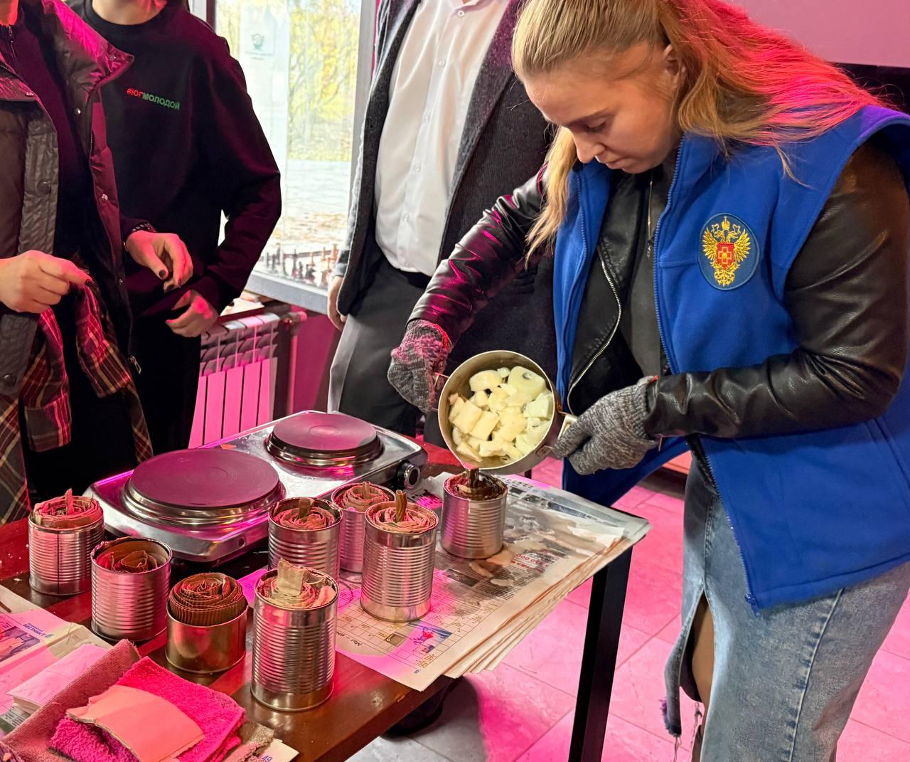 В молодежном центре «Точка кипения» изготовили окопные свечи для поддержки наших защитников