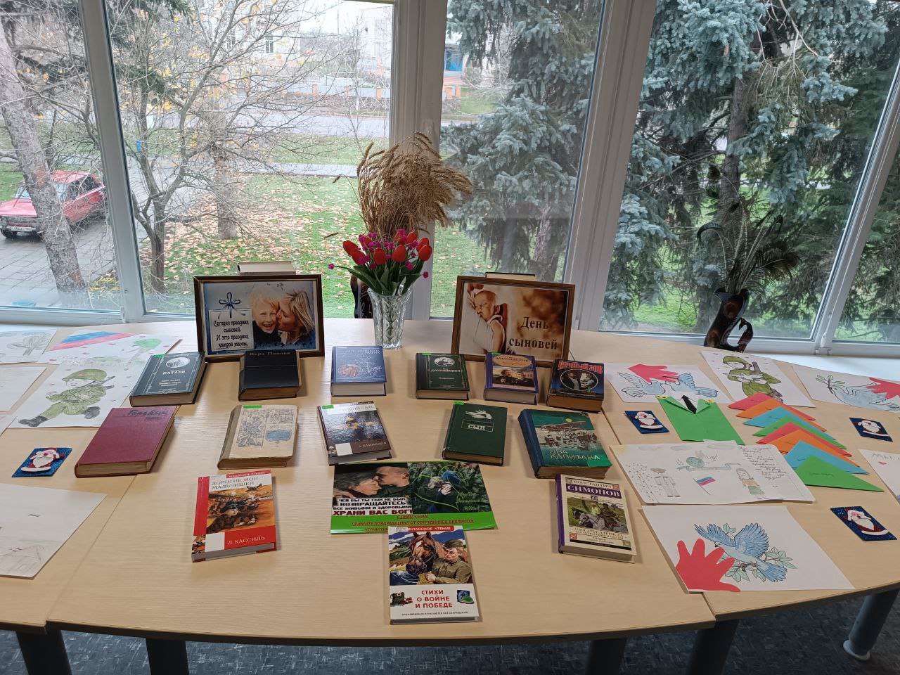 В преддверии Дня матери, который отмечается 30 ноября, а также в рамках празднования Дня сыновей (22 ноября), в Черниговской центральной библиотеке прошла литературно-музыкальная встреча под названием «Тепло сердец для милых... В преддверии Дня матери, который отмечается 30 ноября, а также в рамках празднования Дня сыновей (22 ноября), в Черниговской центральной библиотеке прошла литературно-музыкальная встреча под названием «Тепло сердец для милых...