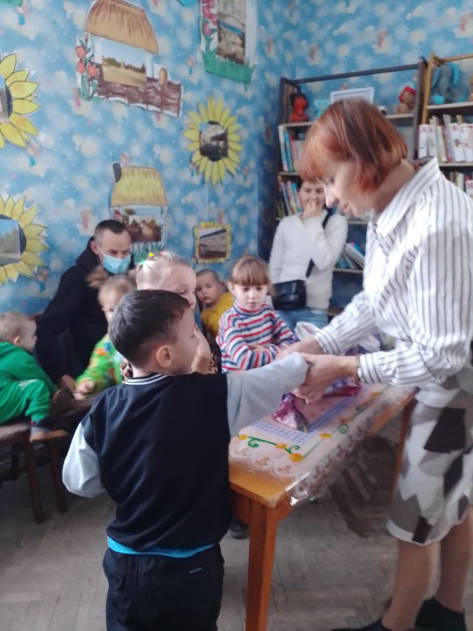 Праздничное мероприятие ко Дню матери Праздничное мероприятие ко Дню матери