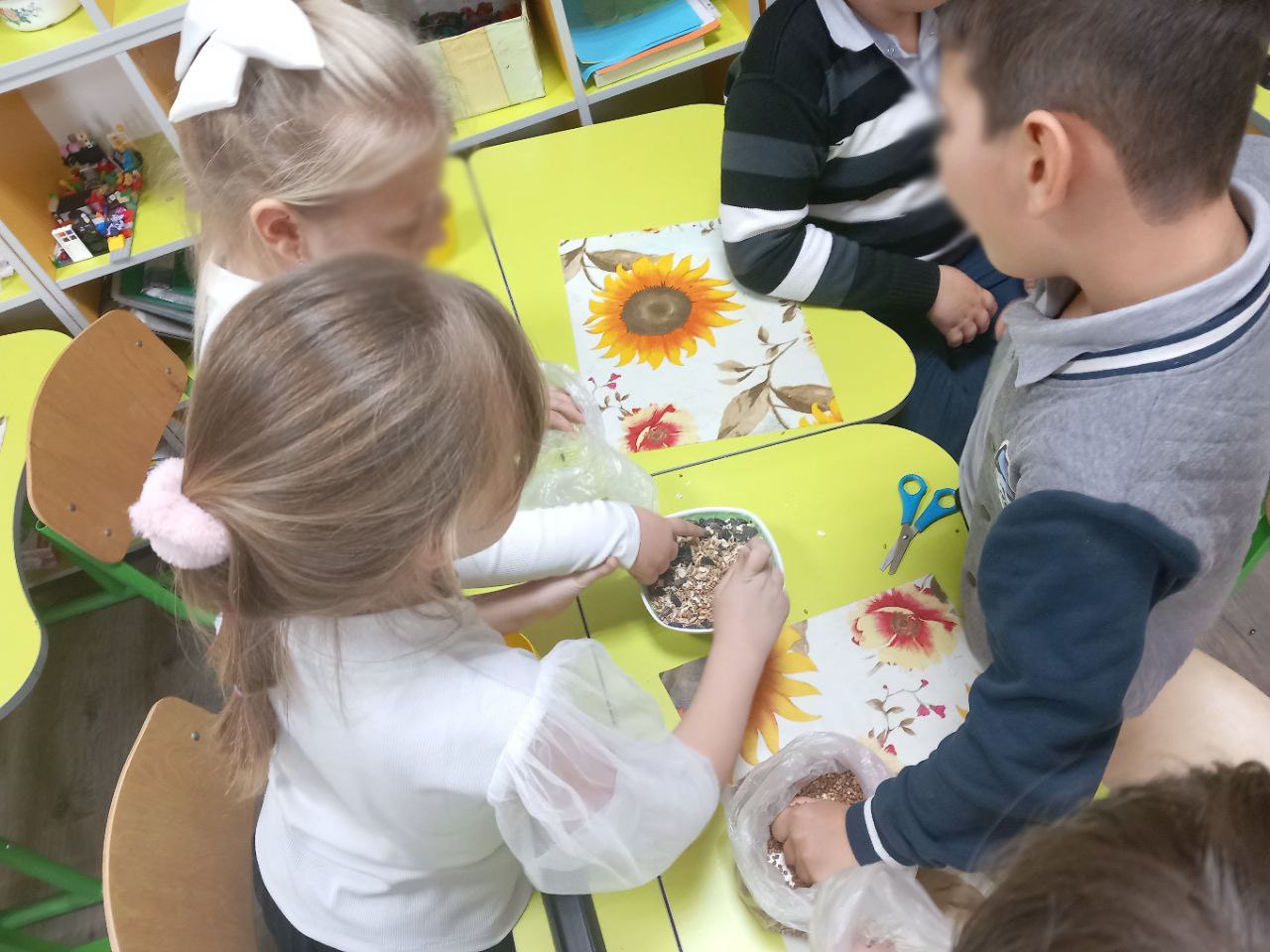 Эко-кормушки для пернатых друзей: добрая инициатива кружка «Фантазия» Эко-кормушки для пернатых друзей: добрая инициатива кружка «Фантазия»