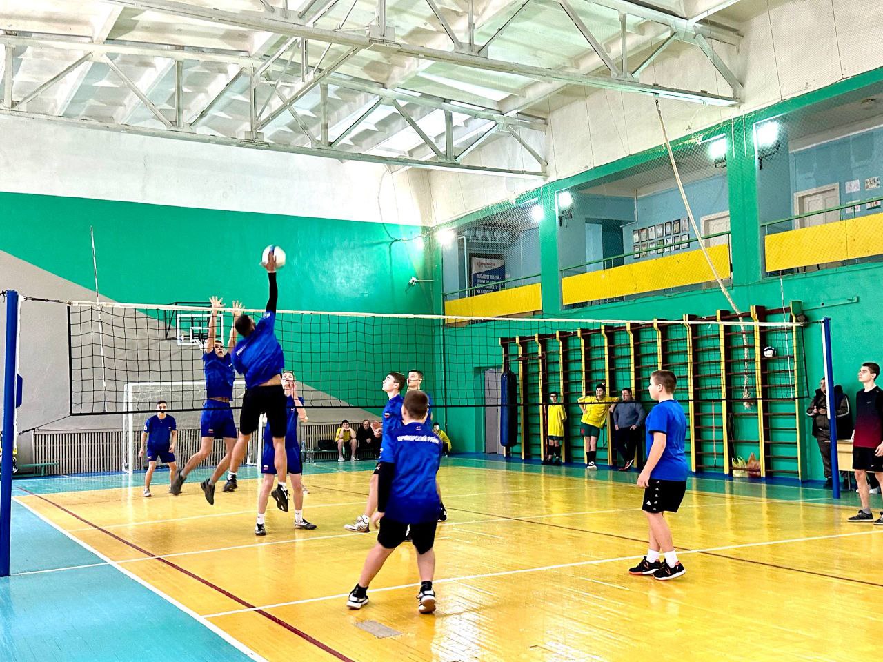 19 ноября состоялся второй групповой этап соревнований по волейболу среди юношей – учащихся образовательных учреждений Приморского муниципального округа 19 ноября состоялся второй групповой этап соревнований по волейболу среди юношей – учащихся образовательных учреждений Приморского муниципального округа