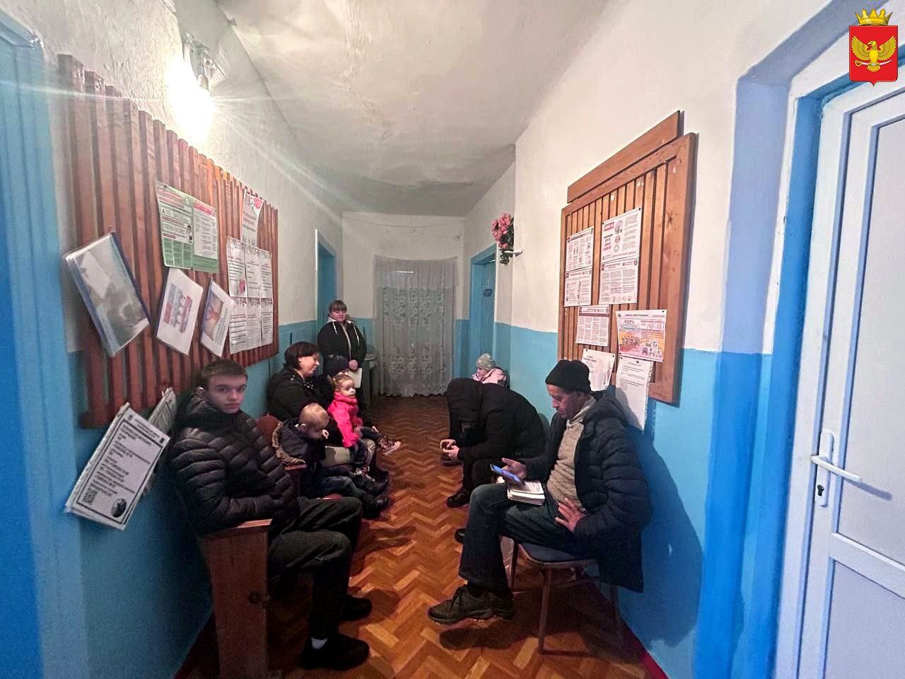 С 18 ноября в сёлах Приморского муниципалитета приём населения начала проводить врач-педиатр и врач-пульмонолог из Мурманской области Алена Артеева С 18 ноября в сёлах Приморского муниципалитета приём населения начала проводить врач-педиатр и врач-пульмонолог из Мурманской области Алена Артеева