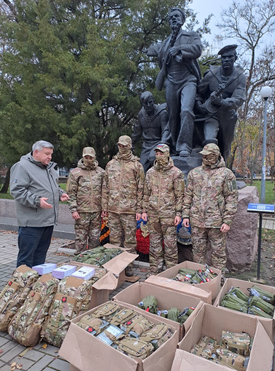 Военно-историческое общество передало для военных на линии боевого соприкосновения в Запорожской области партию аптечек Военно-историческое общество передало для военных на линии боевого соприкосновения в Запорожской области партию аптечек