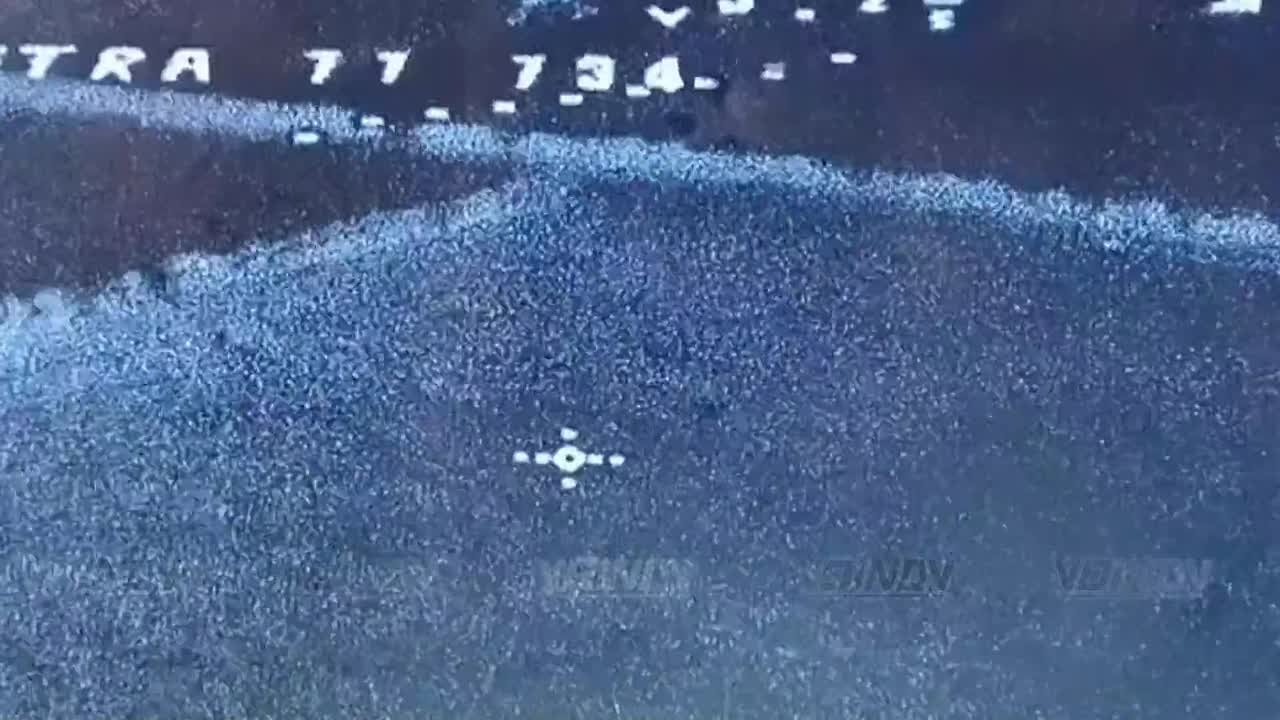 Операторы 35 армии группировки войск "Восток" вместе со снайперами проводят методичную работу по очищению неба от тяжелых дронов противника и обеспечению продвижения штурмовых групп на Гуляйпольском направлении