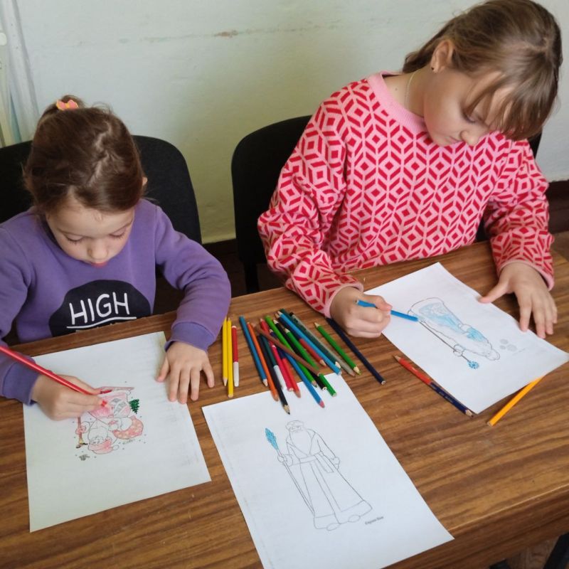 Приближается сказочная пора Новогодних праздников Приближается сказочная пора Новогодних праздников