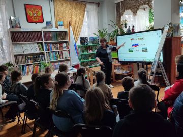 В рамках Всемирного дня прав ребёнка Токмакская библиотека-филиал провела час знаний под названием «Что я знаю о своих правах?»