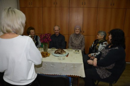 В Центре общения старшего поколения вновь состоялась встреча с Александрой Александровной Шаповаловой, руководителем направления декоративноприкладного искусства в Васильевском Доме культуры