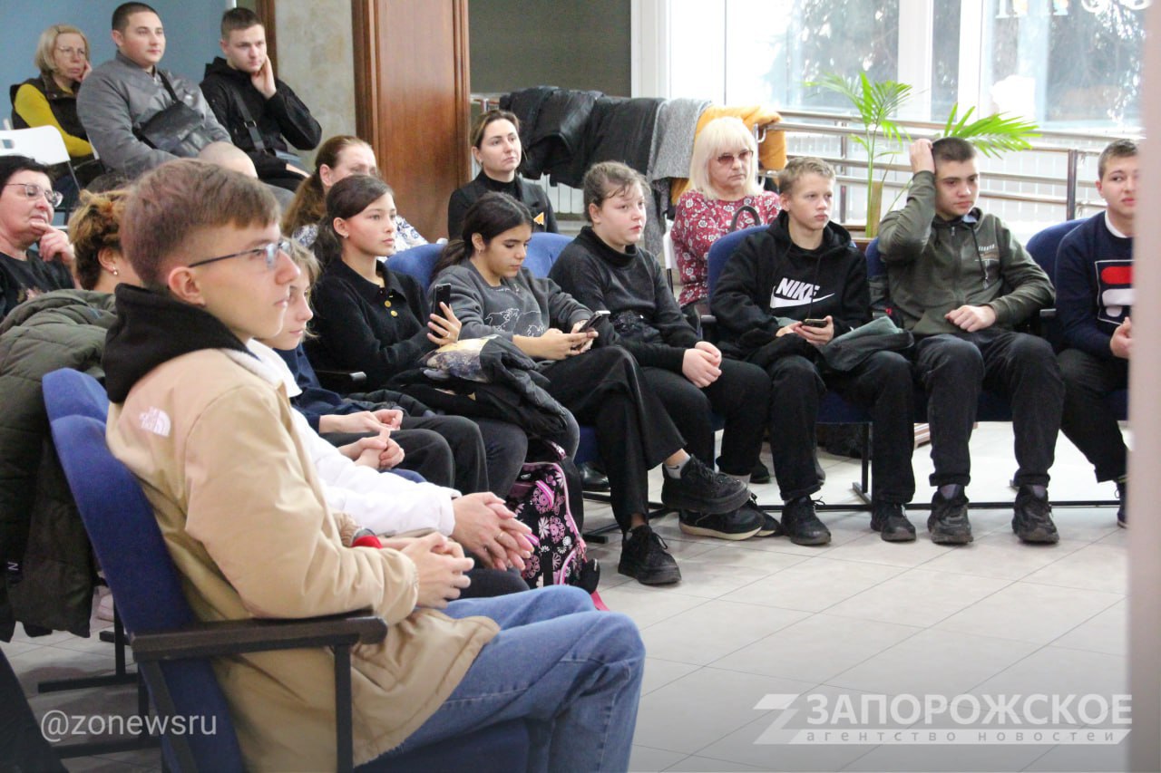 В Мелитополе прошел музыкальный час для детей-инвалидов В Мелитополе прошел музыкальный час для детей-инвалидов