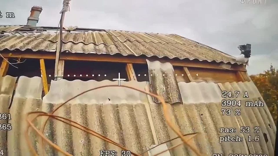 Операторы FPV-дронов 58-й армии группировки войск «Днепр» уничтожили средства передвижения, укрытия, и элементы управления беспилотниками ВФУ в Запорожской области