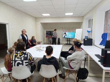 Всемирный день ребёнка. 20.11.2025 г. в ГБУ «Комплексный центр социального обслуживания населения» Министерства труда и социальной политики Запорожской области в отделении социальной помощи семьям с детьми обособленного...