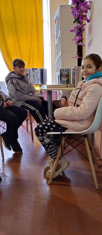 21 ноября в Георгиевской сельской библиотеке прошла книжная выставка "Самая полезная книга-Даля" 21 ноября в Георгиевской сельской библиотеке прошла книжная выставка "Самая полезная книга-Даля"