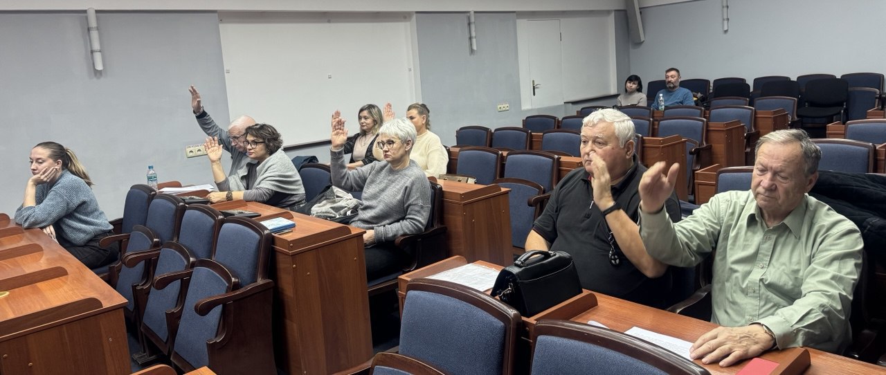 Депутаты заслушали отчет о работе "Горсвета", школы №3 и художественной школы Депутаты заслушали отчет о работе "Горсвета", школы №3 и художественной школы