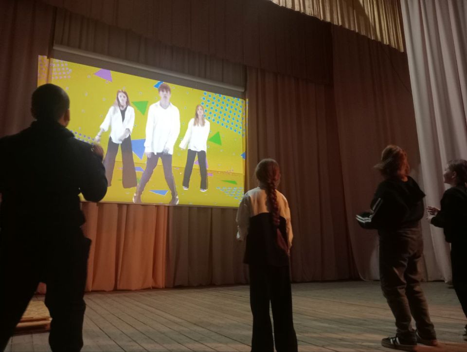 Во Владимировском СДК состоялась Развлекательная программа для детей младшего школьного возраста «Вместе весело танцевать», посвященная Дню ребенка