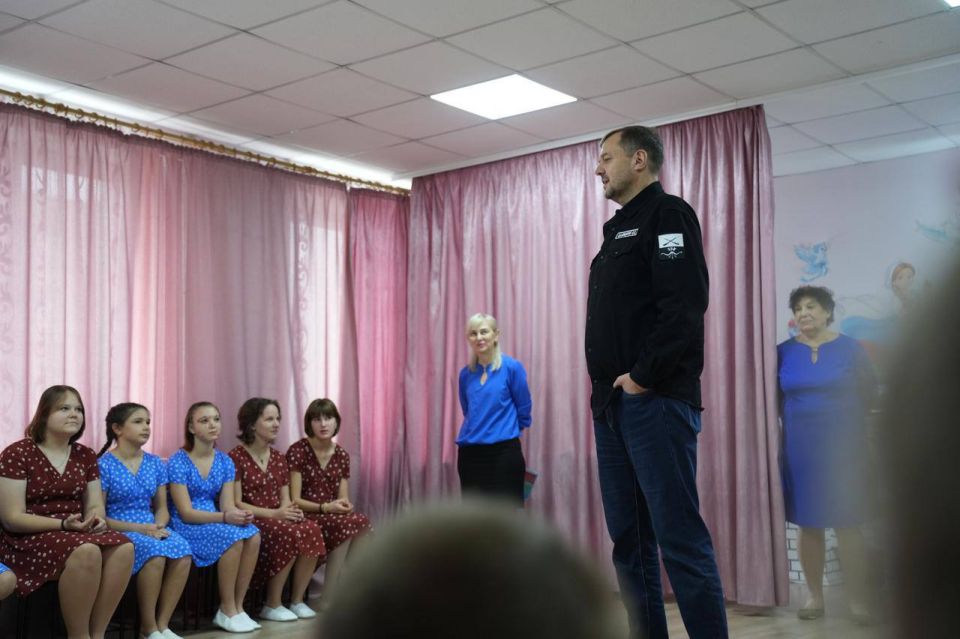 Евгений Балицкий: Побывал в Мелитопольском социально-реабилитационном центре, где воспитываются дети, оставшиеся без попечения родителей или оказавшиеся в сложной жизненной ситуации