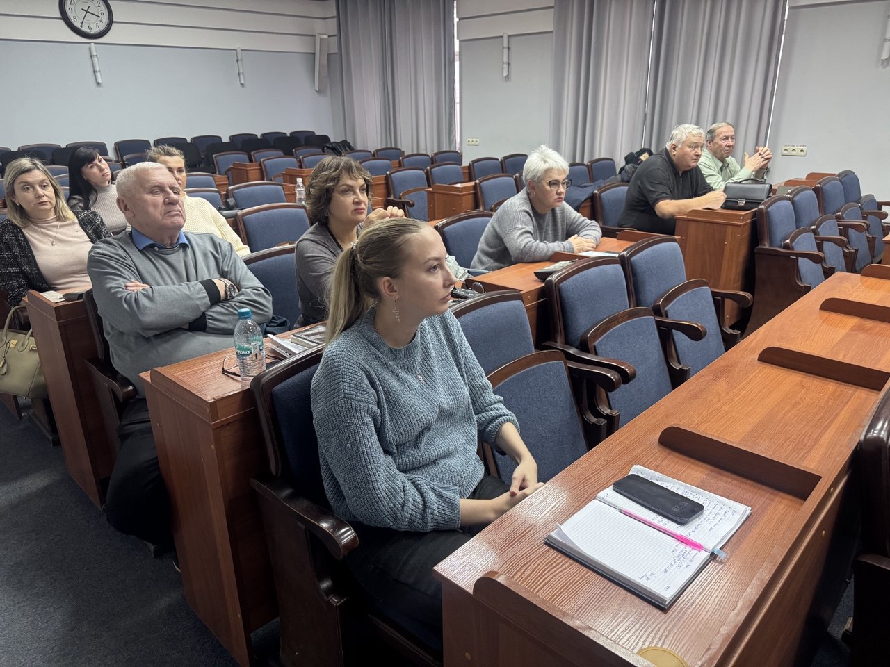 Депутаты заслушали отчет о работе "Горсвета", школы №3 и художественной школы Депутаты заслушали отчет о работе "Горсвета", школы №3 и художественной школы