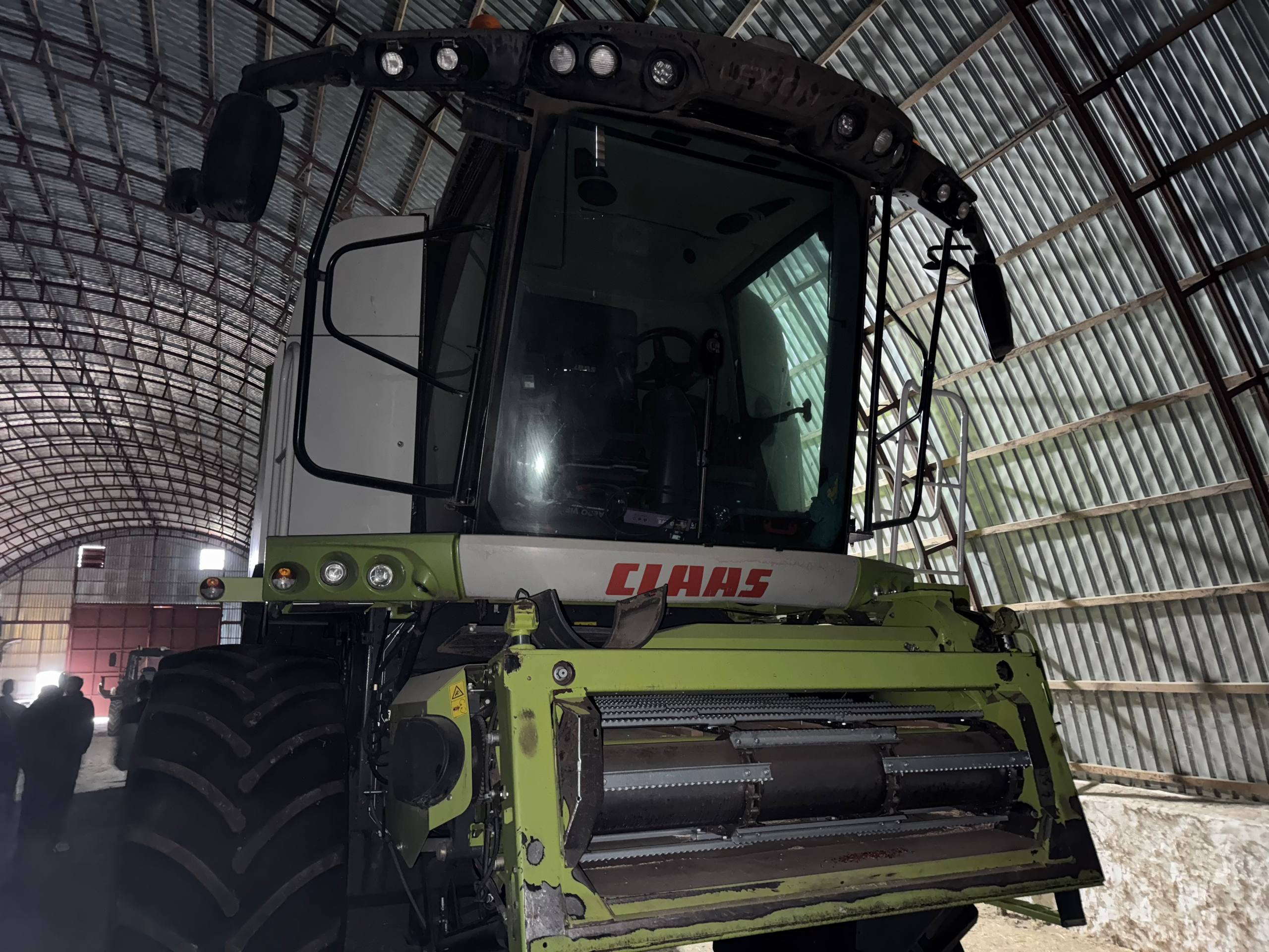 Школьники из Запорожской области познакомились с работой сельскохозяйственного предприятия Школьники из Запорожской области познакомились с работой сельскохозяйственного предприятия