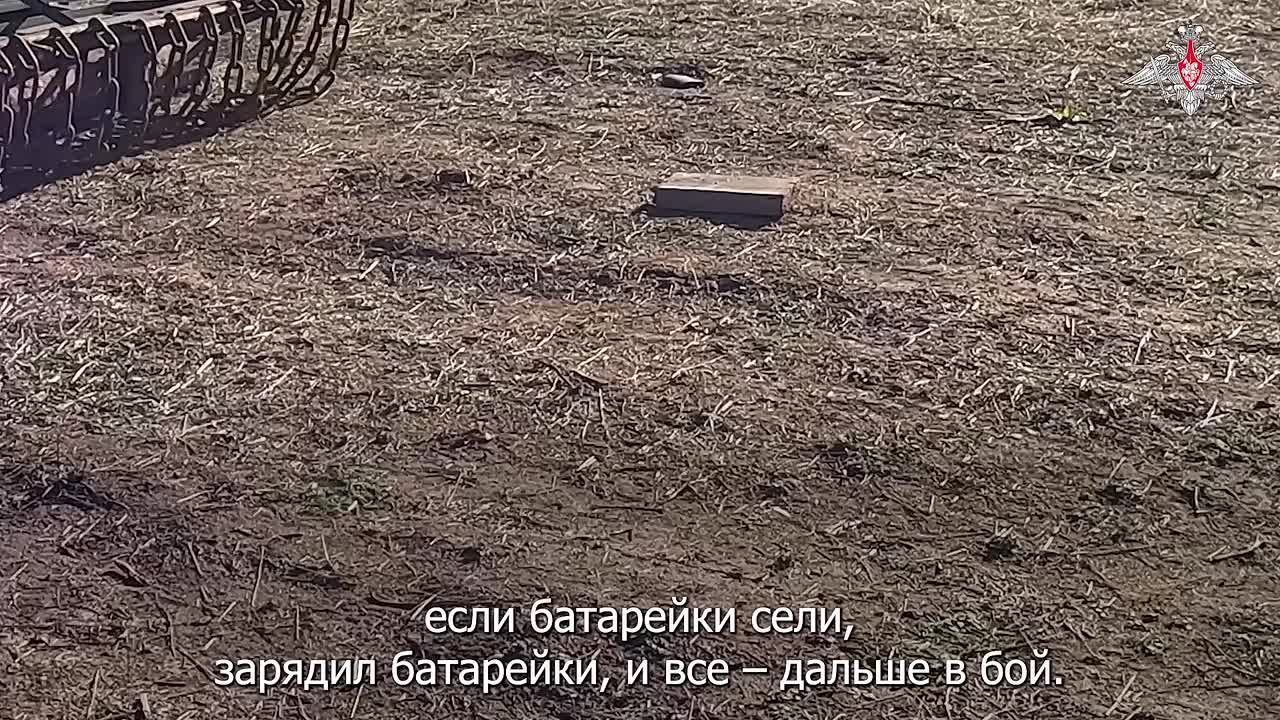 Саперы отдельного батальона беспилотных систем Новороссийских десантников из состава группировки войск «Днепр» разминируют дороги на Ореховском направлении