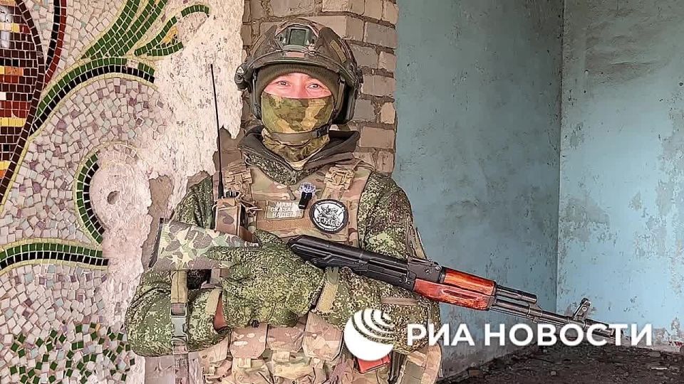 Бойцы группировки войск "Восток" уничтожили два танка ВСУ в Ровнополье Запорожской области, рассказал РИА Новости радиотелефонист с позывным "Аким"