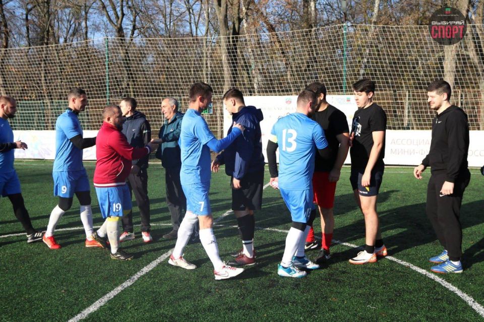 � ���������� ���������� ����� ����-���������� ���� 5�5, ����������� �������������� ���� � 80-����� ������ � ������� ������������� �����