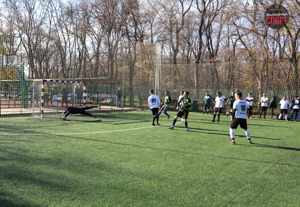 � ���������� ���������� ����� ����-���������� ���� 5�5, ����������� �������������� ���� � 80-����� ������ � ������� ������������� �����