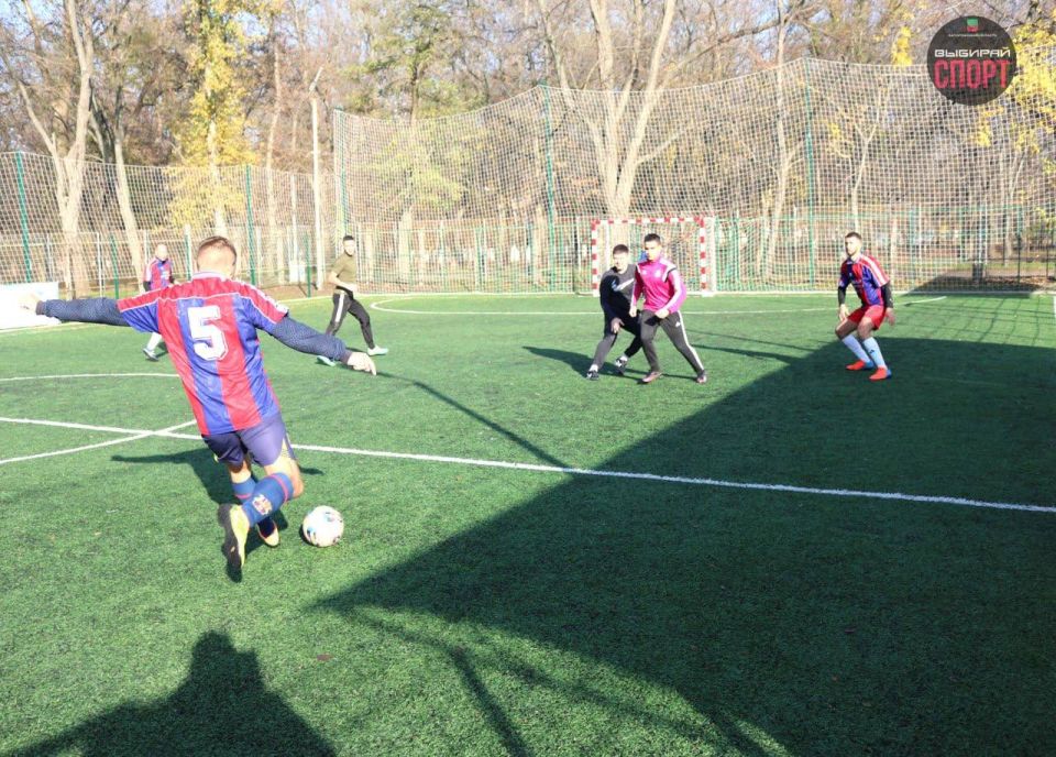 � ���������� ���������� ����� ����-���������� ���� 5�5, ����������� �������������� ���� � 80-����� ������ � ������� ������������� �����