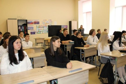 Сотрудники транспортной полиции Запорожья провели для школьников урок по правовому просвещению