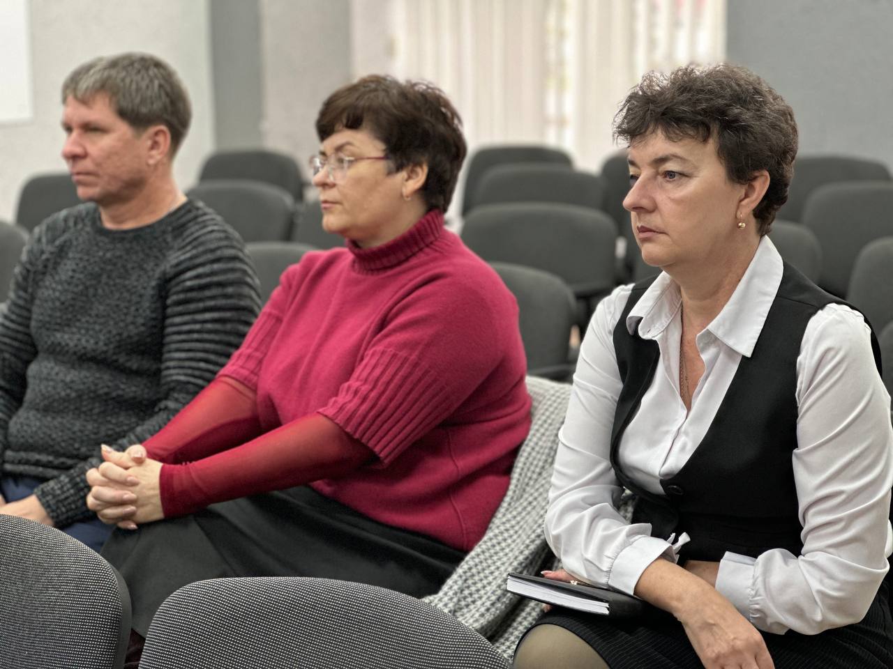 Наталья Романиченко: Провела рабочую встречу с директорами школ Васильевского района и начальниками территориальных отделов Администрации Васильевского муниципального округа Наталья Романиченко: Провела рабочую встречу с директорами школ Васильевского района и начальниками территориальных отделов Администрации Васильевского муниципального округа