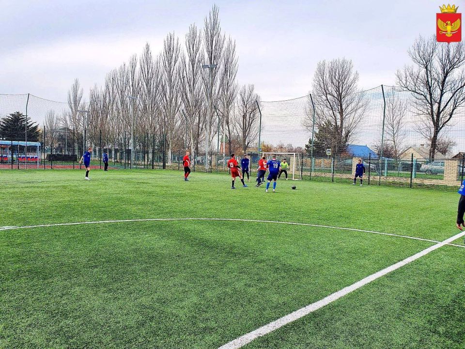 22 ноября на футбольном поле СК «Олимпиец» состоялся 7 тур осеннего Чемпионата Приморской любительской лиги по футболу 6х6, посвященного Году защитника Отечества