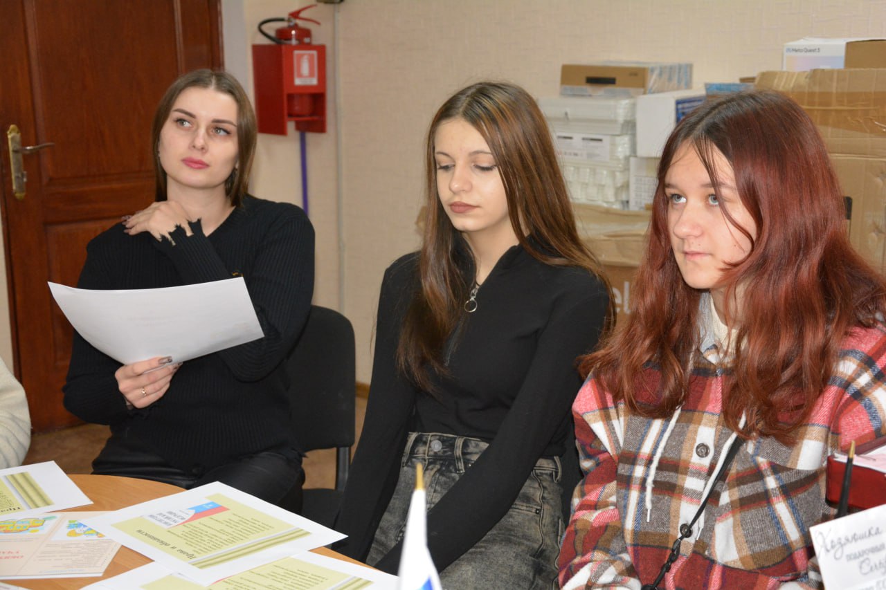 В Васильевском Доме Культуры прошёл особенный день, посвящённый Всероссийскому дню правовой помощи детям В Васильевском Доме Культуры прошёл особенный день, посвящённый Всероссийскому дню правовой помощи детям