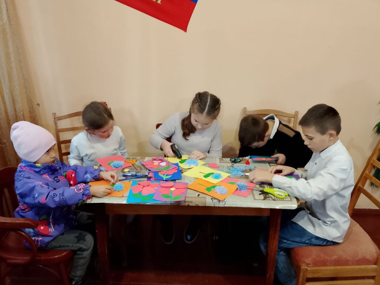 Приближается один из самых теплых и нежных праздников года – День матери Приближается один из самых теплых и нежных праздников года – День матери