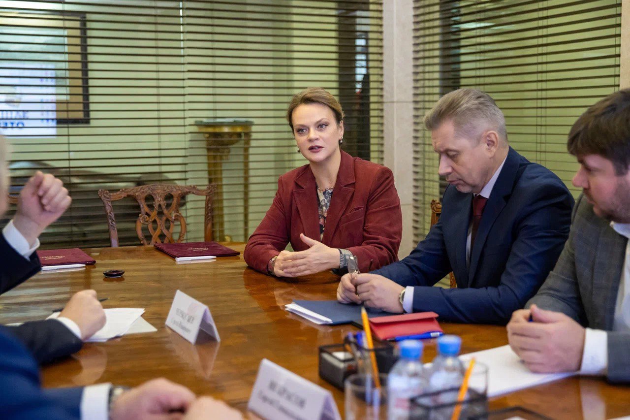 Фонд «Защитники Отечества» и Федерация независимых профсоюзов России подписали соглашение о сотрудничестве, которое поможет объединить усилия для поддержки ветеранов специальной военной операции и членов их семей Фонд «Защитники Отечества» и Федерация независимых профсоюзов России подписали соглашение о сотрудничестве, которое поможет объединить усилия для поддержки ветеранов специальной военной операции и членов их семей