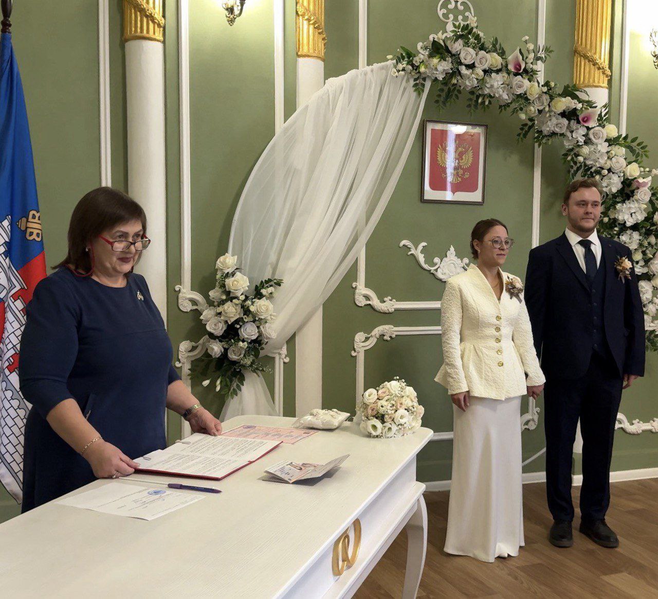 Сегодня, 25 ноября 2025 года, в территориальном отделе ЗАГС Васильевского района Управления ЗАГС Запорожской области состоялась торжественная регистрация брака Павла и Марины