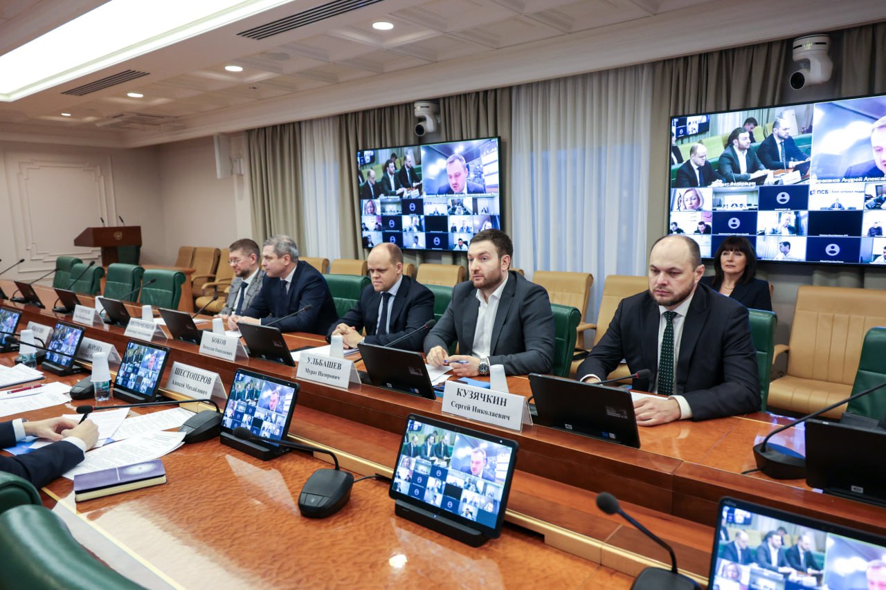 Дмитрий Ворона: Для воссоединенных регионов на данном этапе критически важно дать хороший импульс развитию малого и среднего бизнеса, и тогда дальше он будет работать сам, набирая обороты Дмитрий Ворона: Для воссоединенных регионов на данном этапе критически важно дать хороший импульс развитию малого и среднего бизнеса, и тогда дальше он будет работать сам, набирая обороты